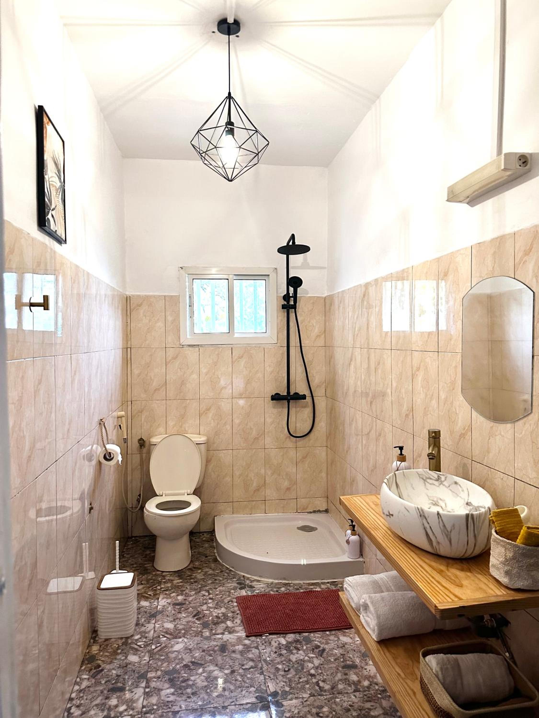 Chambre Djaou meublée Voidjou