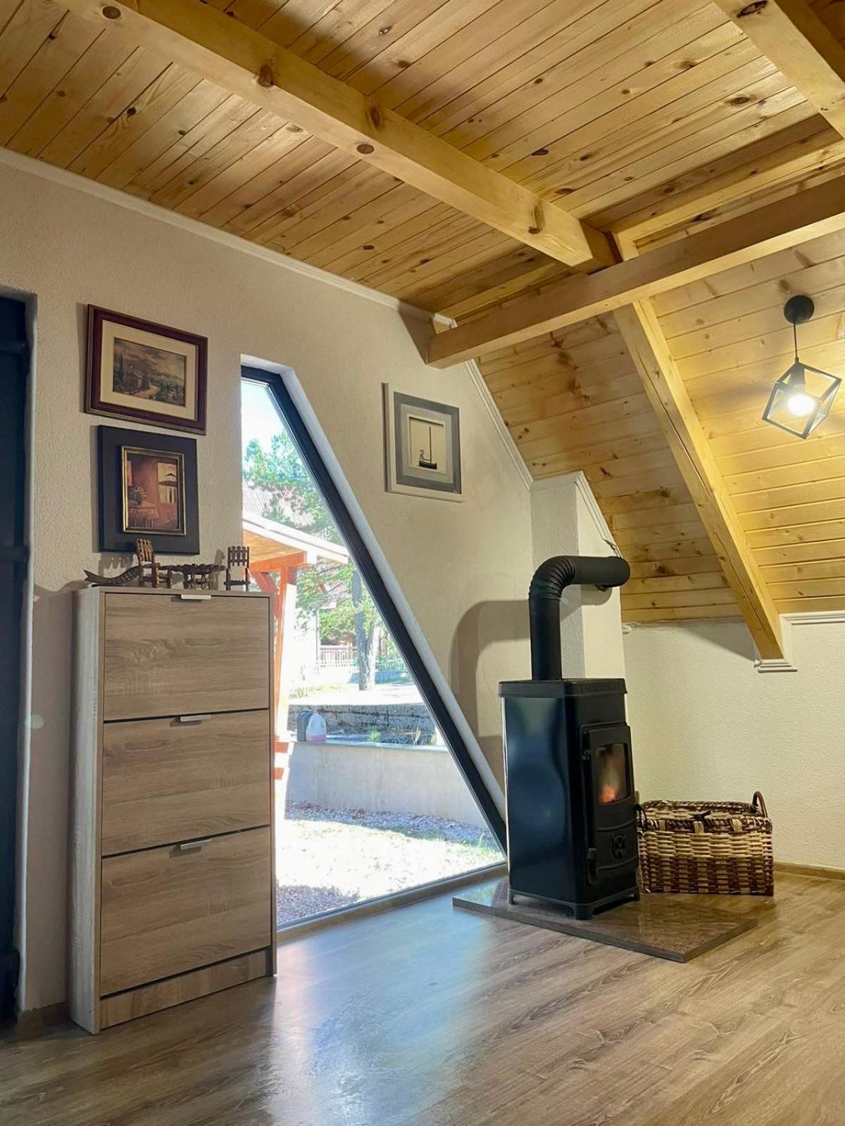 P&M A-Frame House