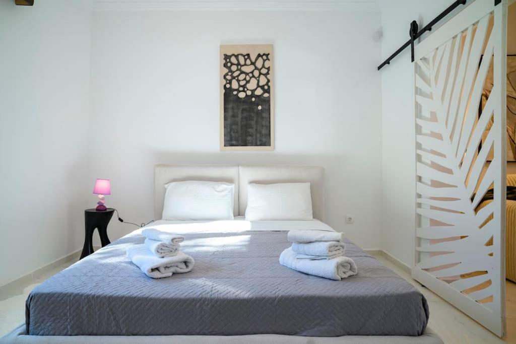 Seclusion, Privacy and 2 bedroom Luxury in Glyfada photo 2