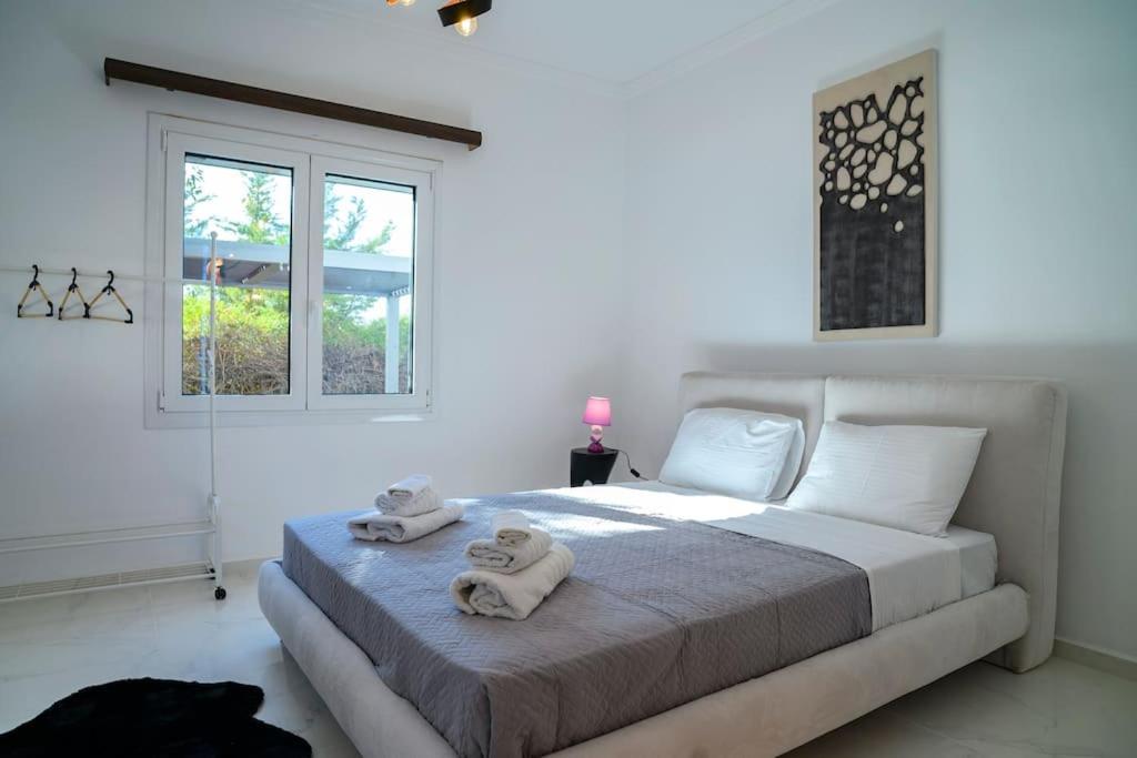 Seclusion, Privacy and 2 bedroom Luxury in Glyfada