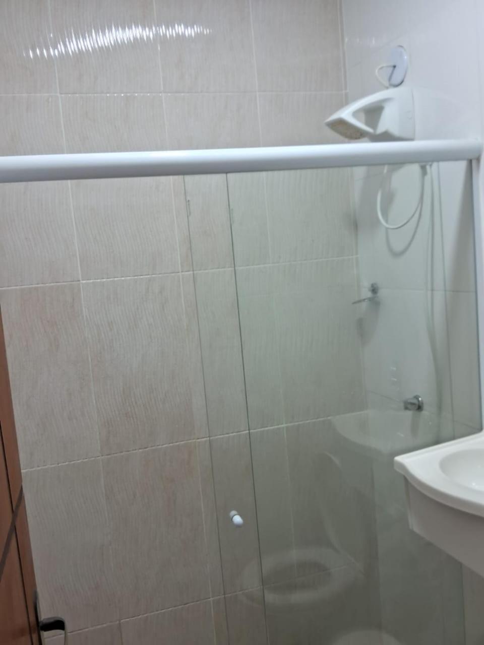 Apartamento em Barra de Guaratiba de frente p a estrada, próximo da praia