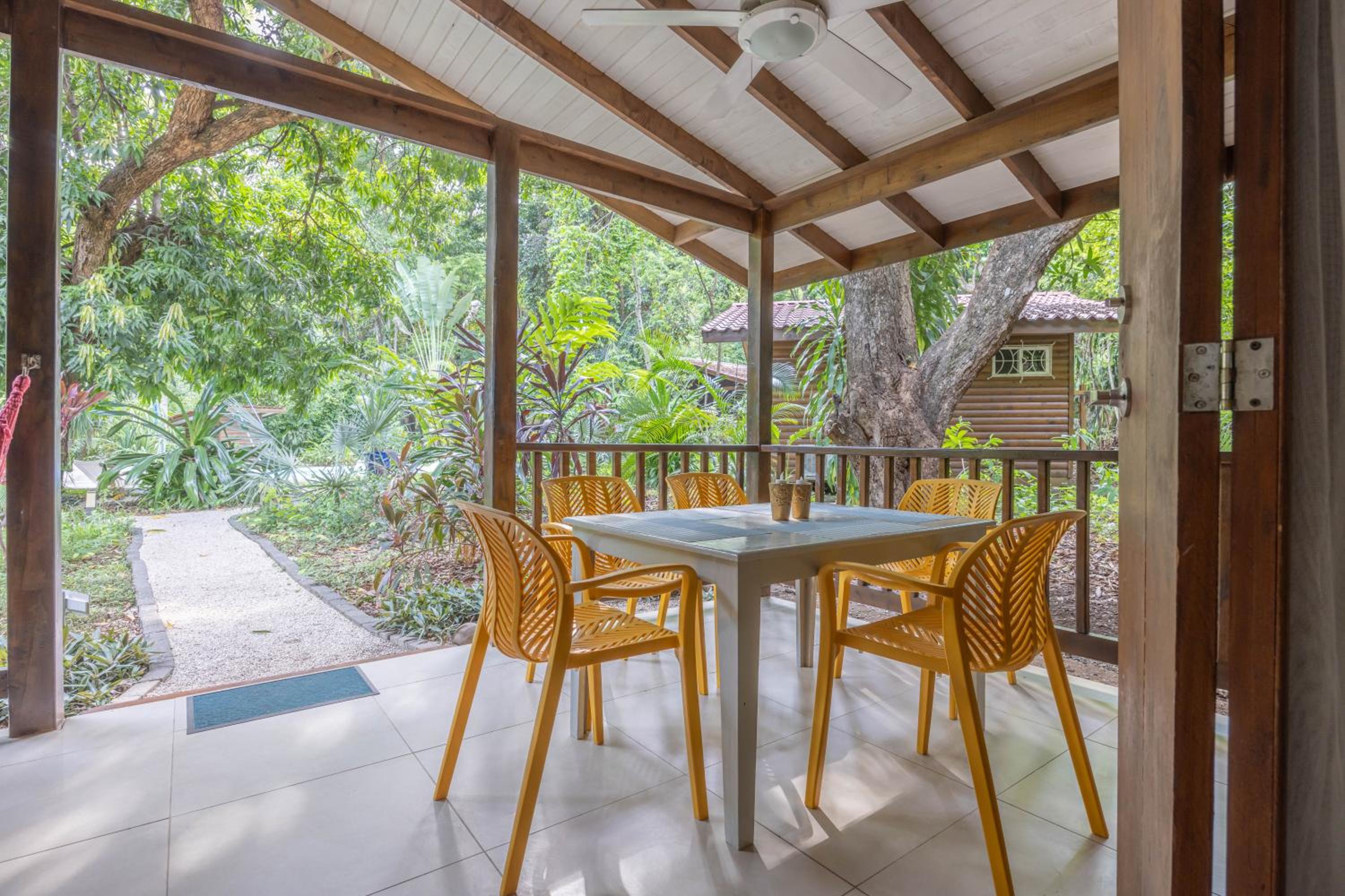 Boho lodge Montezuma l&l view 4
