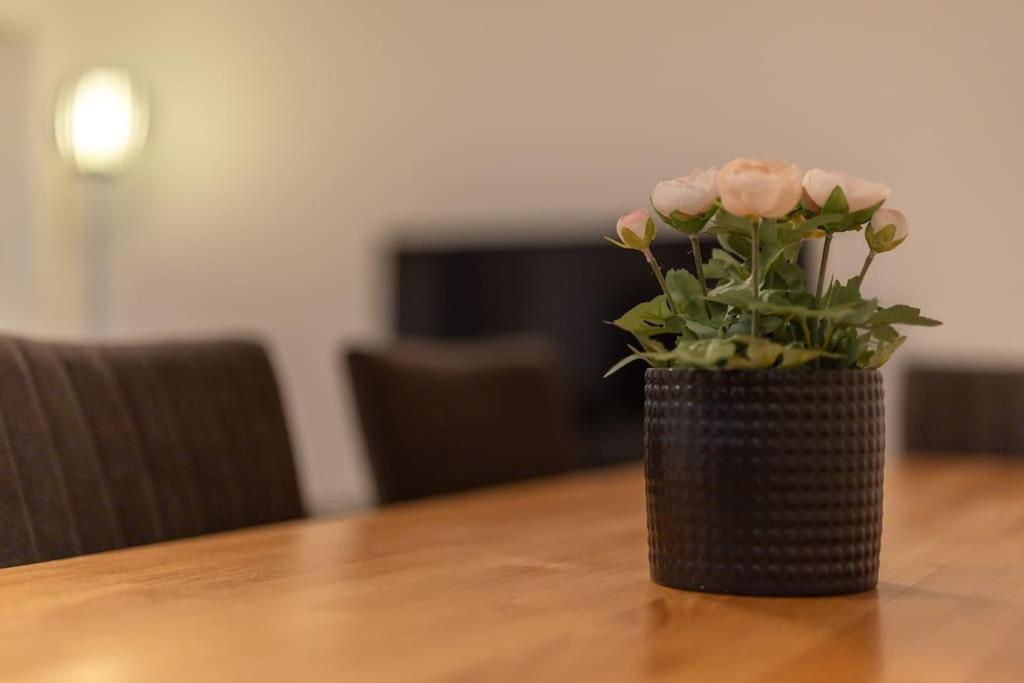 Jasminkas Host 1, Ruhig, Gratis Parkplatz Balkon & im 1, Stockwerk
