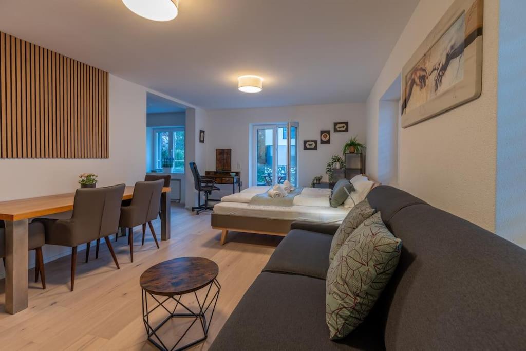 Jasminkas Host 1, Ruhig, Gratis Parkplatz Balkon & im 1, Stockwerk