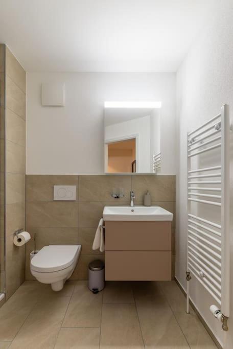 Jasminkas Host 1, Ruhig, Gratis Parkplatz Balkon & im 1, Stockwerk
