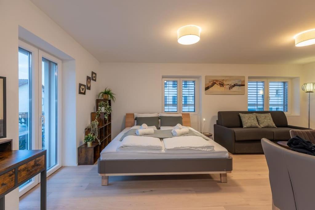 Jasminkas Host 1, Ruhig, Gratis Parkplatz Balkon & im 1, Stockwerk