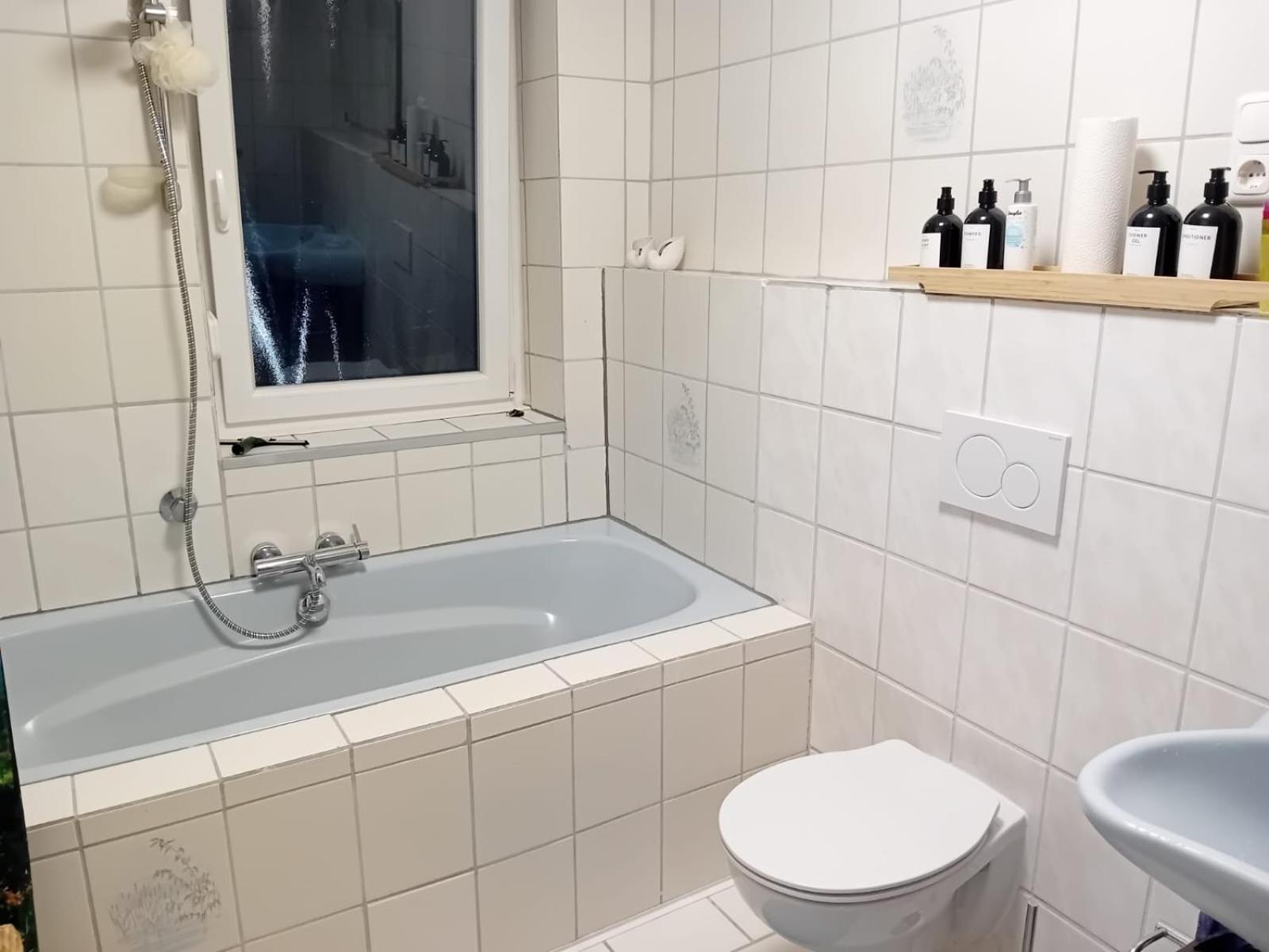 gemütliche 75qm, Ideal für 2-4 Personen, Kamin, voll möbliert, Wifi, TV, Netflix