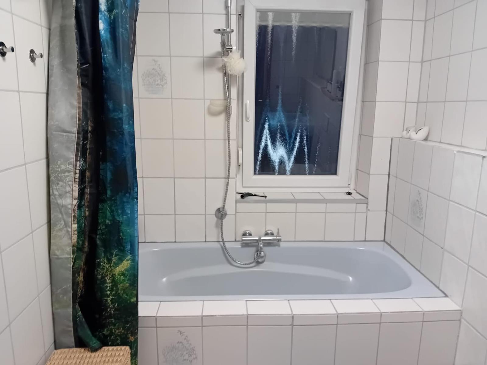 gemütliche 75qm, Ideal für 2-4 Personen, Kamin, voll möbliert, Wifi, TV, Netflix
