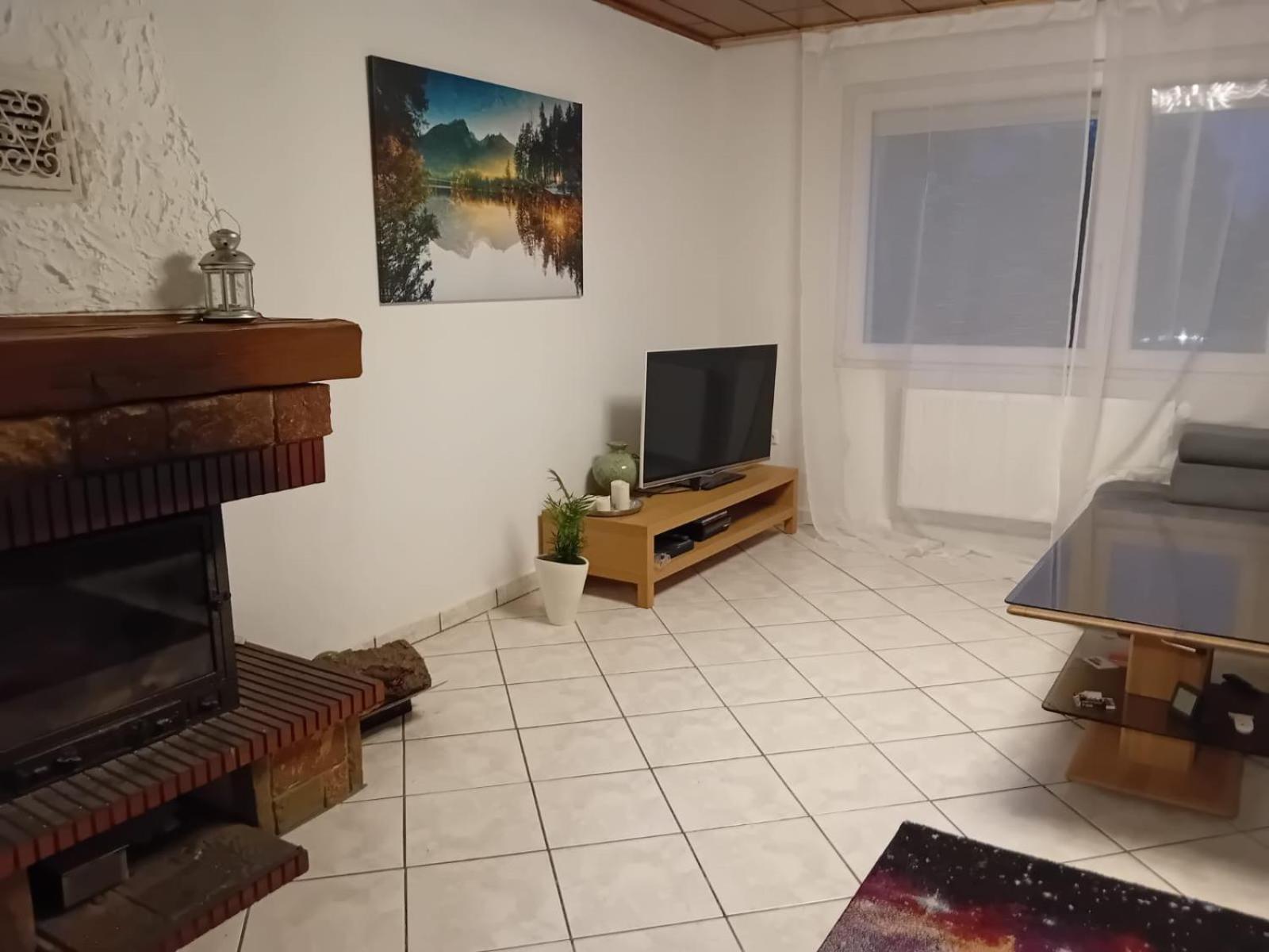 gemütliche 75qm, Ideal für 2-4 Personen, Kamin, voll möbliert, Wifi, TV, Netflix