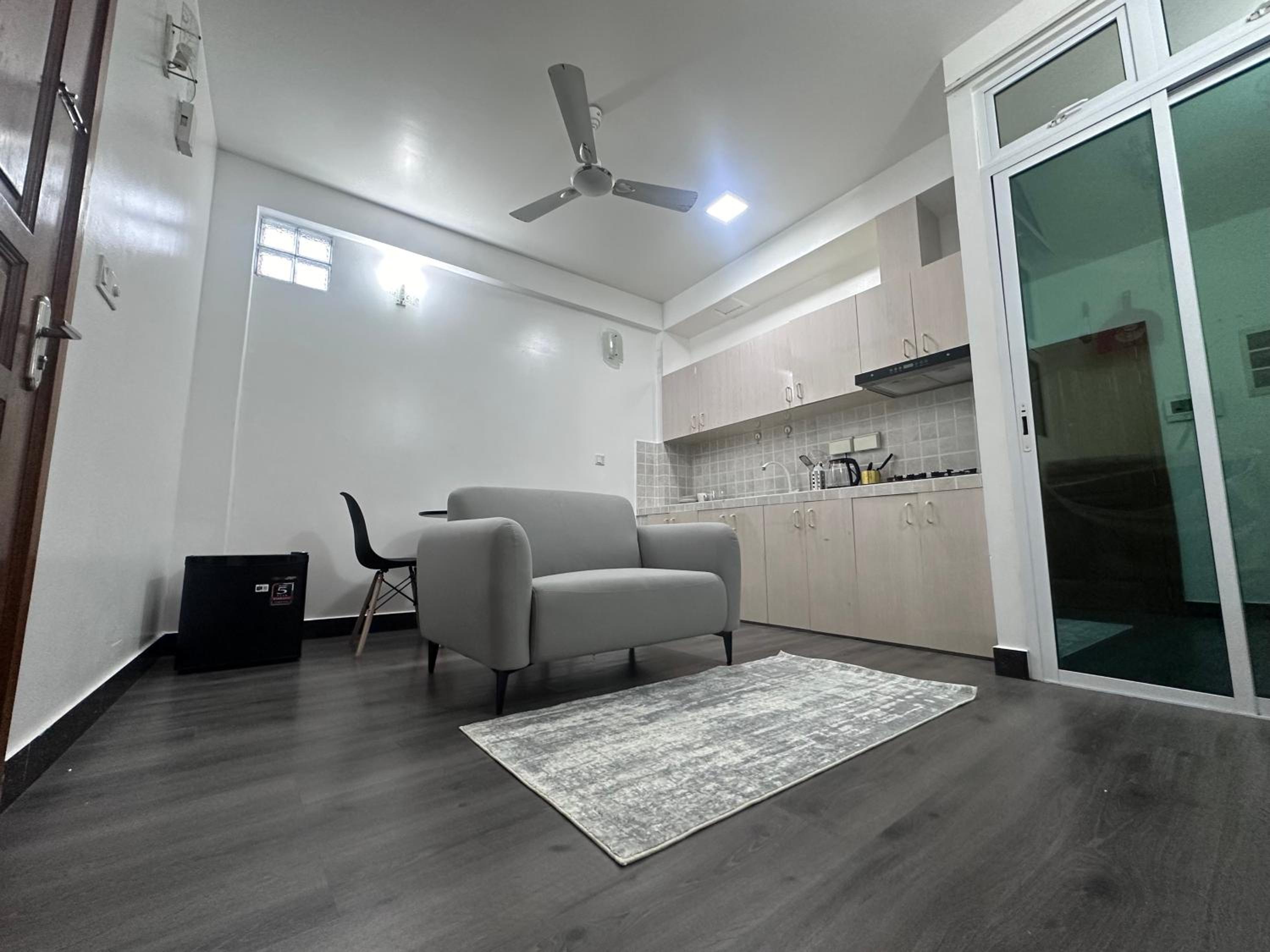 Riviera Cove - 1 bedroom apartment with living room & kitchen photo 3