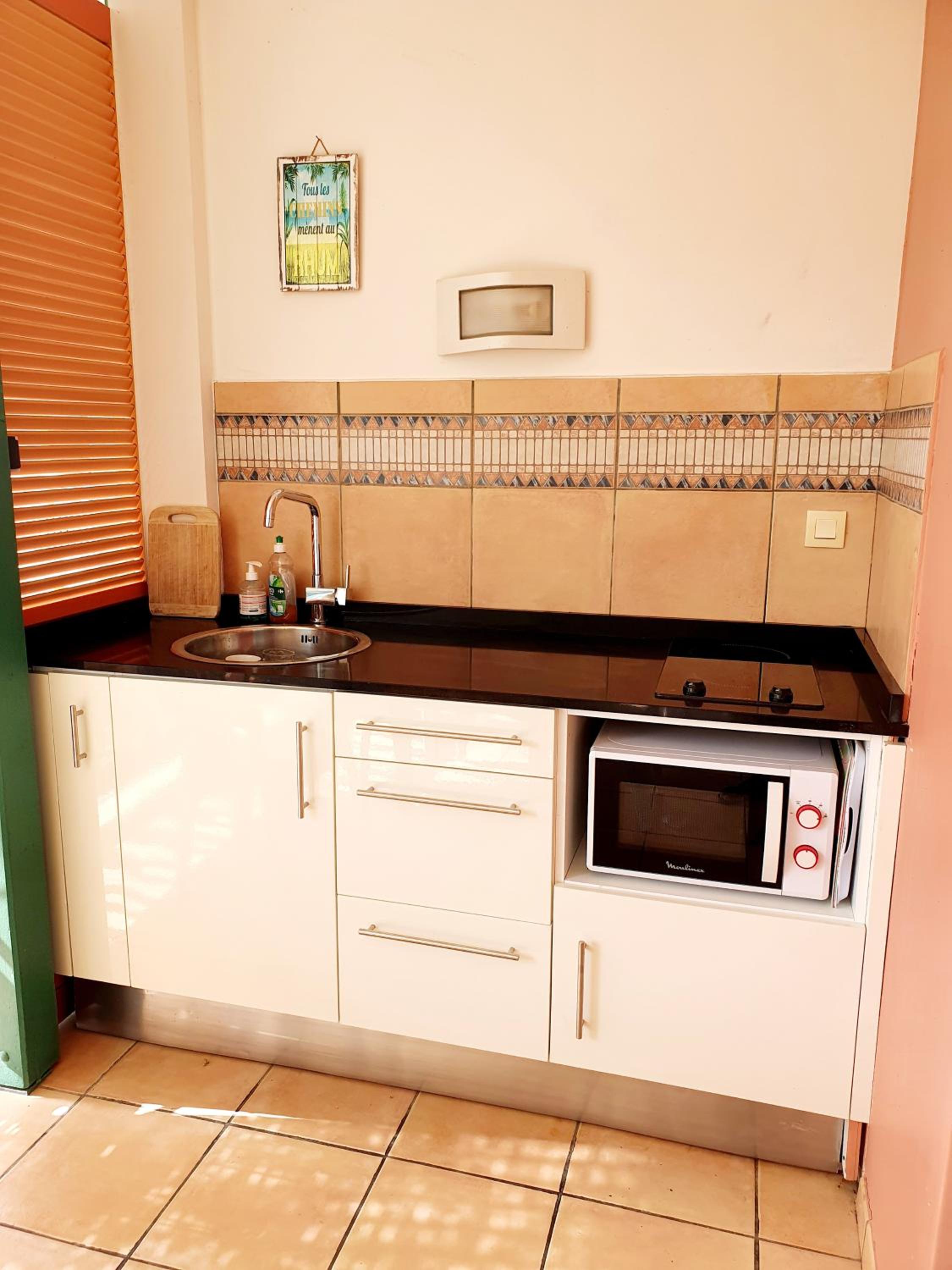 Appartement T2 lumineux, confortable et spacieux à Saint-Anne proche plage de l'Anse Caritan