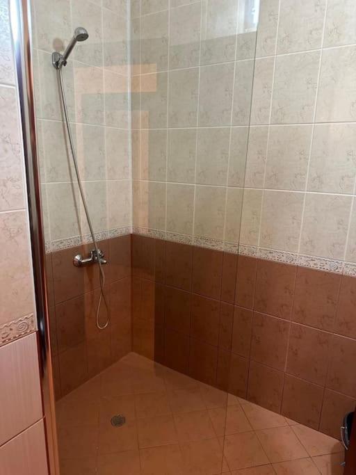 Nice, Spacious and Cozy Apartment