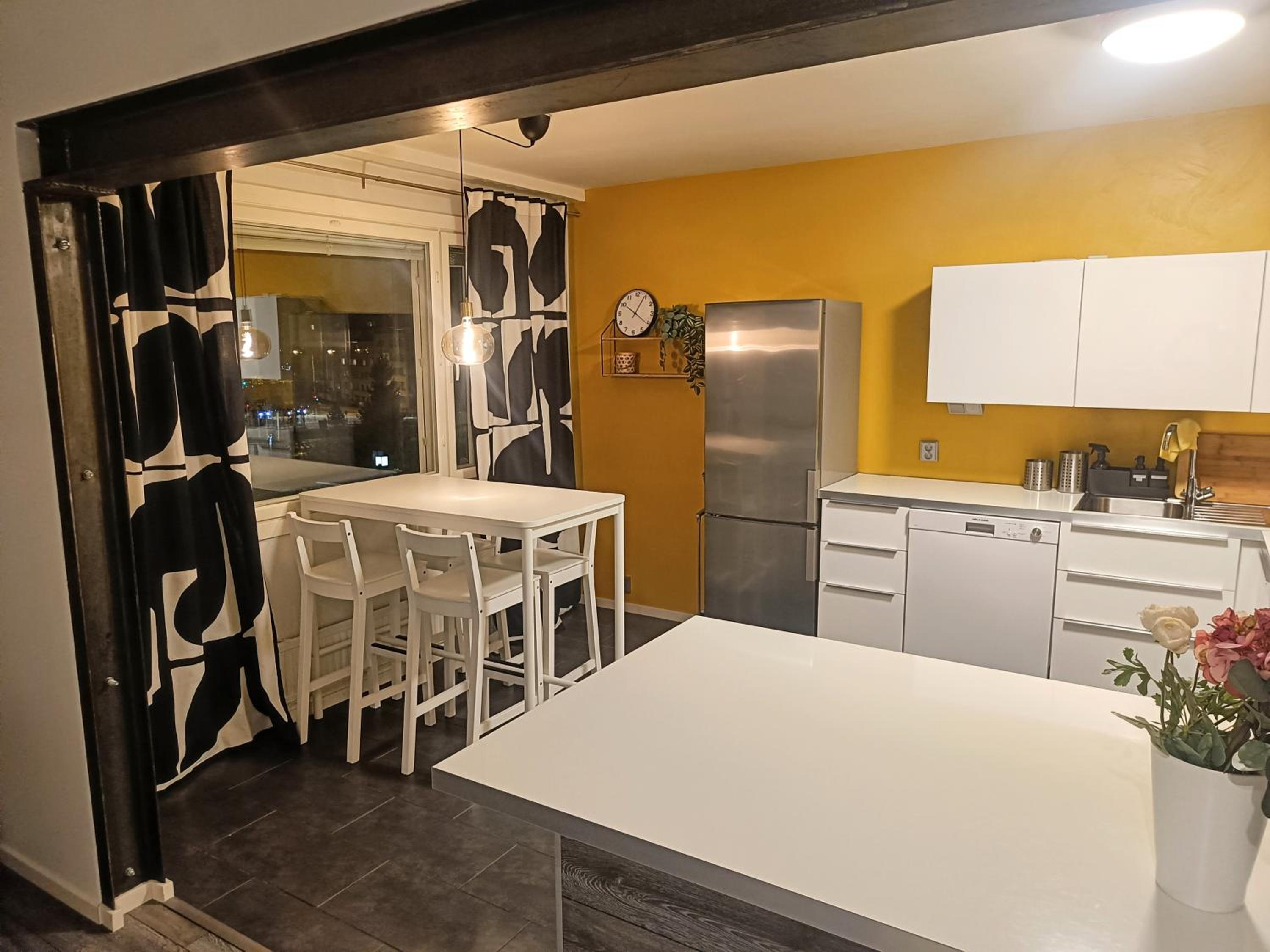 Big 88m2 apartment in the center view 4