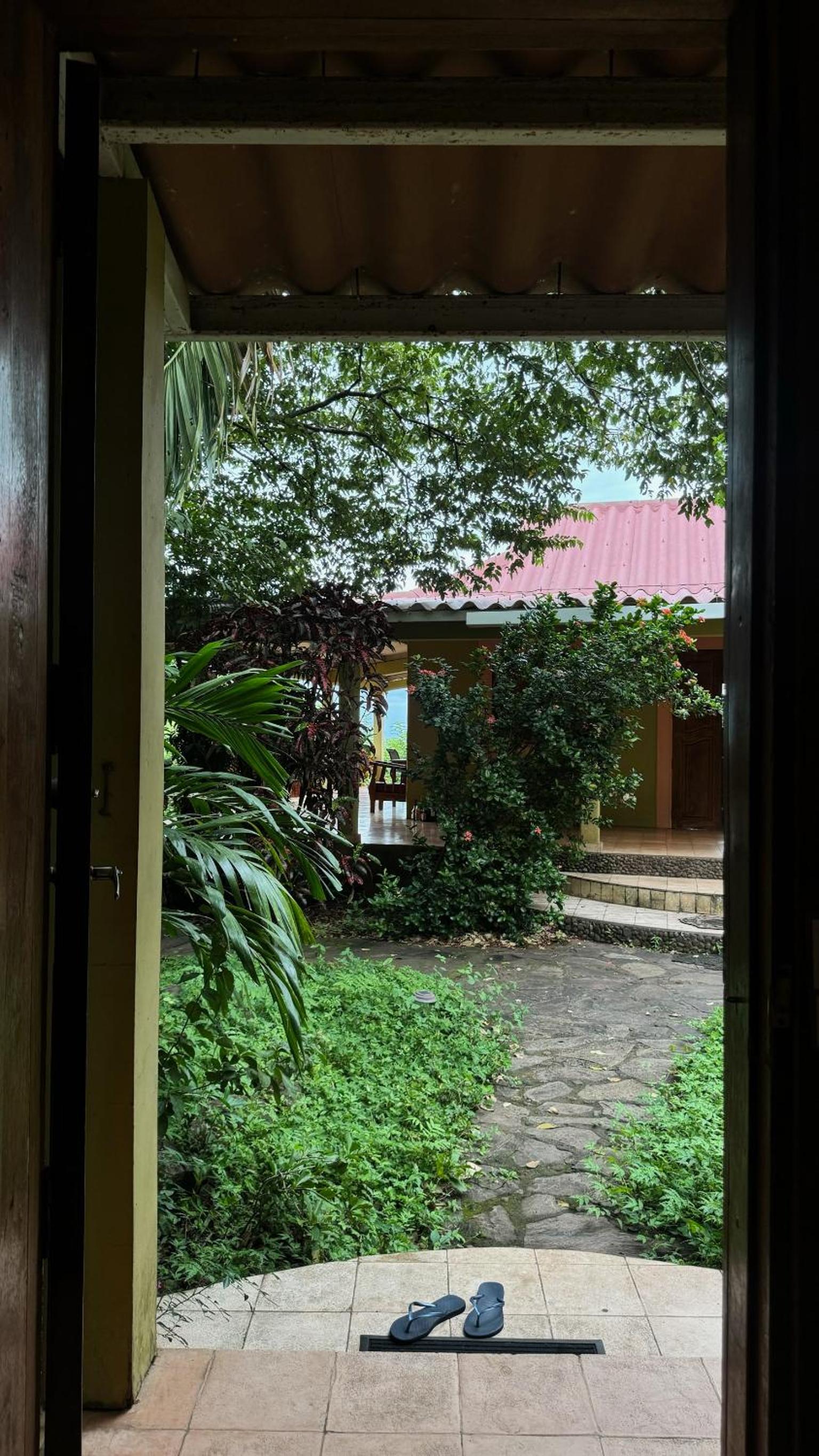 Rustic AC Oasis on Ometepe Island view 4