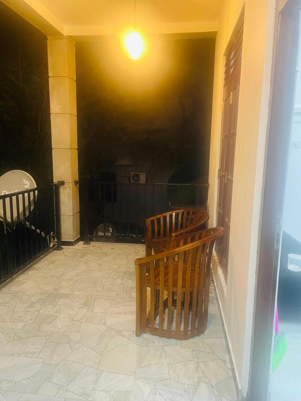 LEO INn GALLE