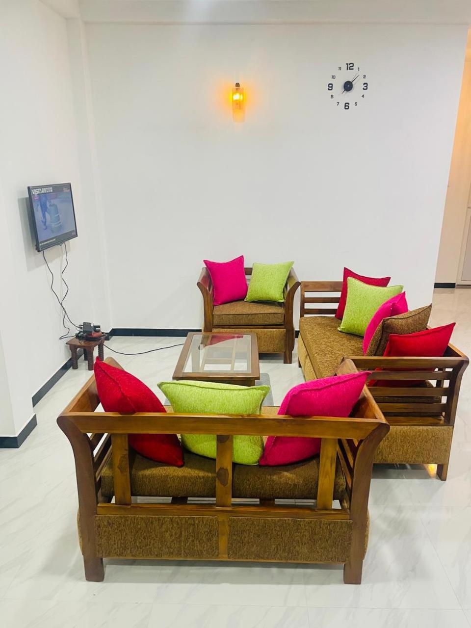 LEO INn GALLE