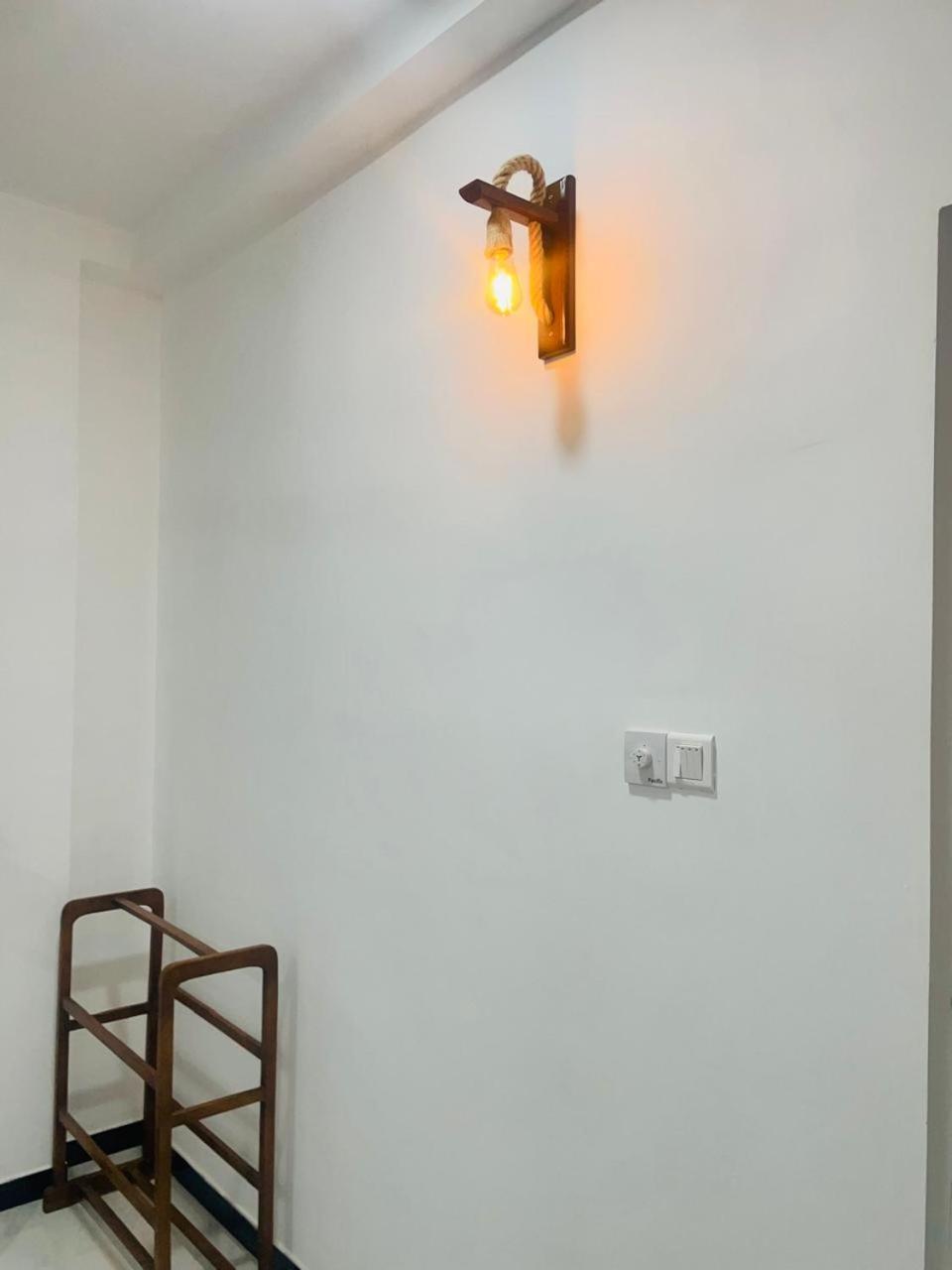 LEO INn GALLE
