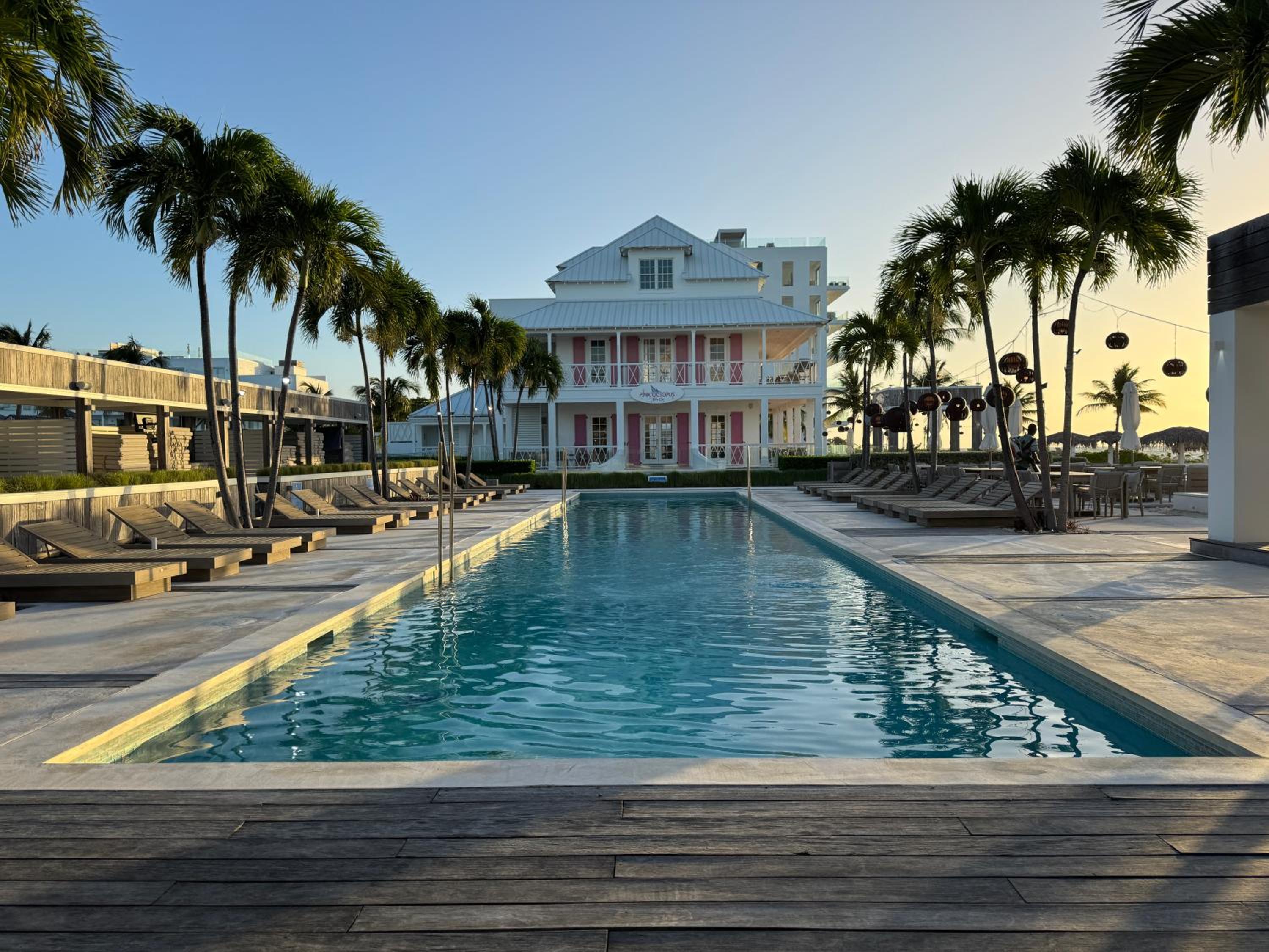 Casablanca Bahamas- New Luxury Waterfront Condo, Palm Cay, The Bahamas