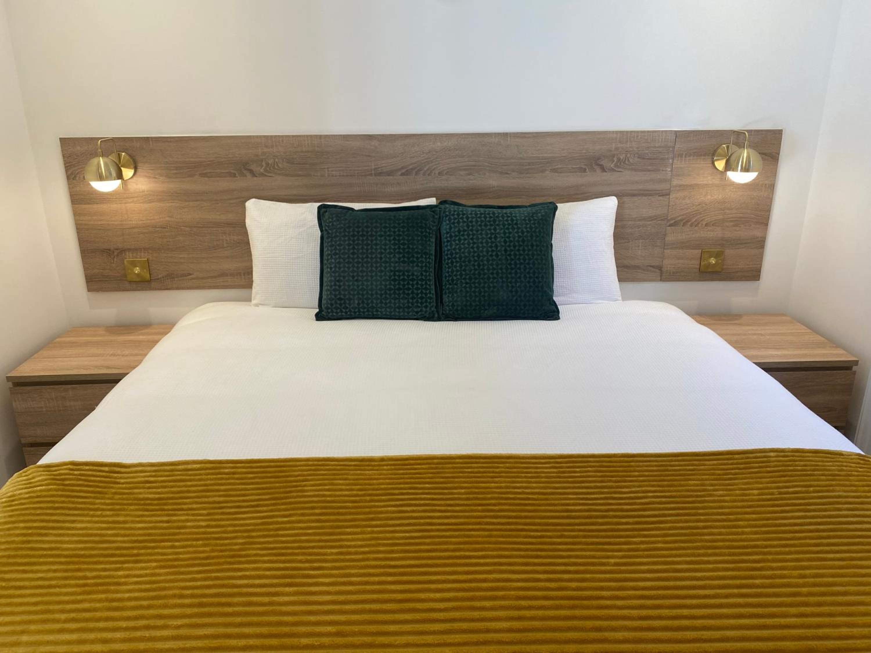 Modern 2-Bed Apartment 20 mins from Dublin Airport