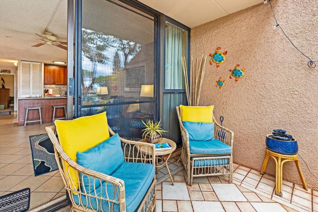 Maui Condo, 5 minute walk to the beach, 3 Pools, Tennis Courts, BBQs