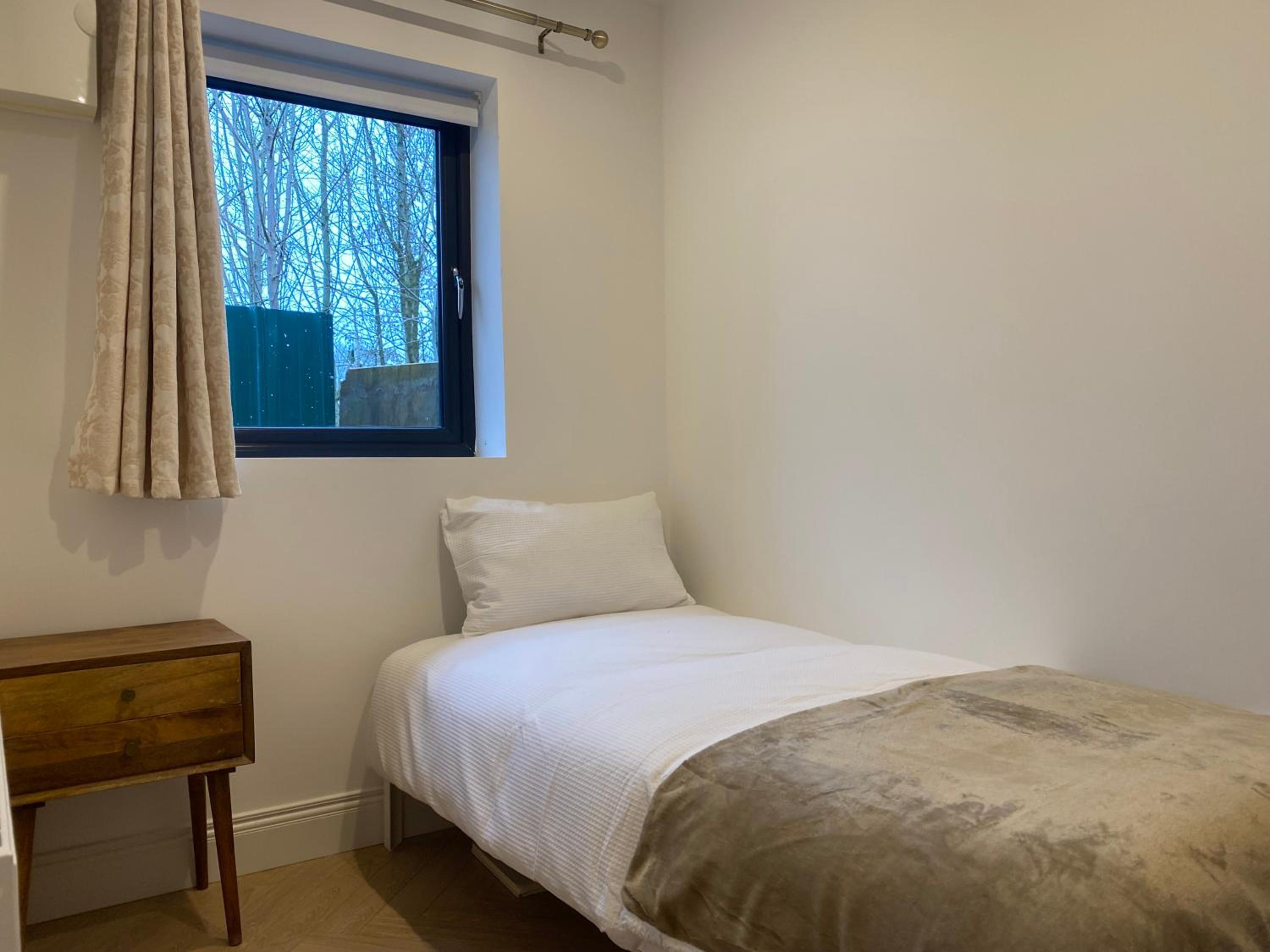 Modern 2-Bed Apartment 20 mins from Dublin Airport