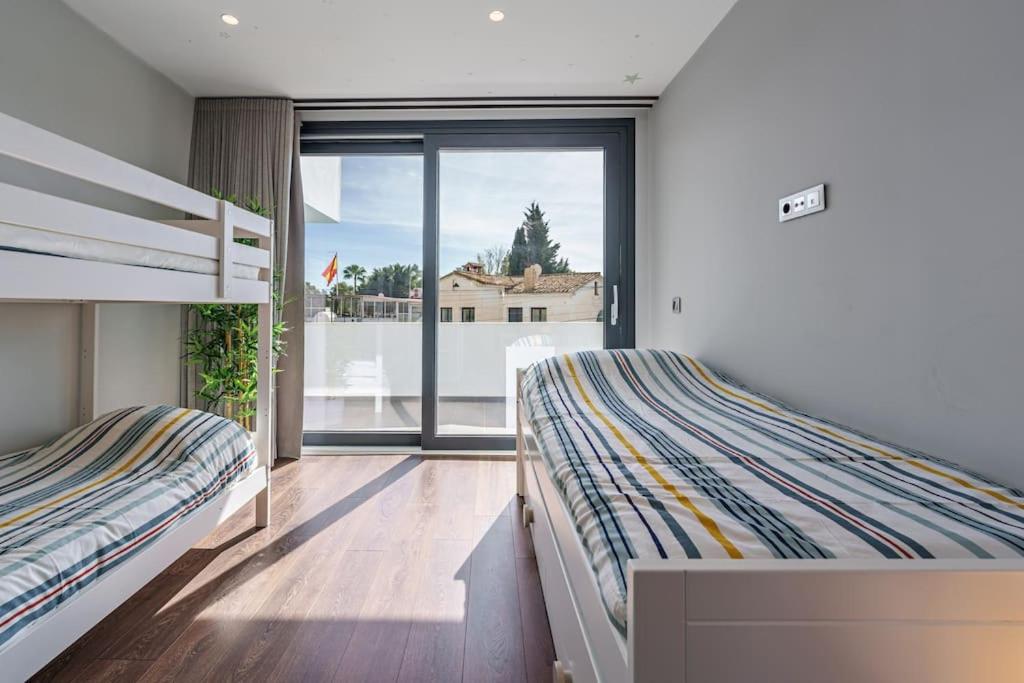 VillaSpainExperience con piscina climatizada