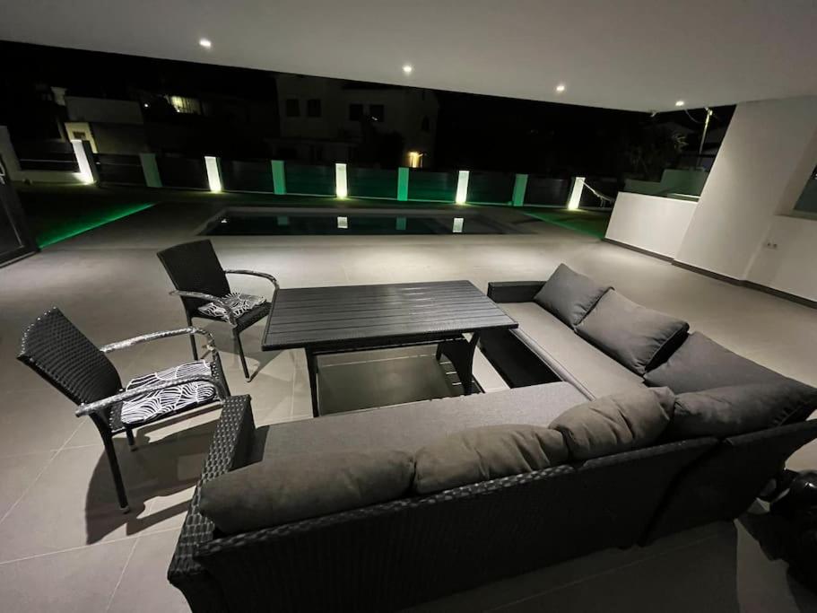 VillaSpainExperience con piscina climatizada