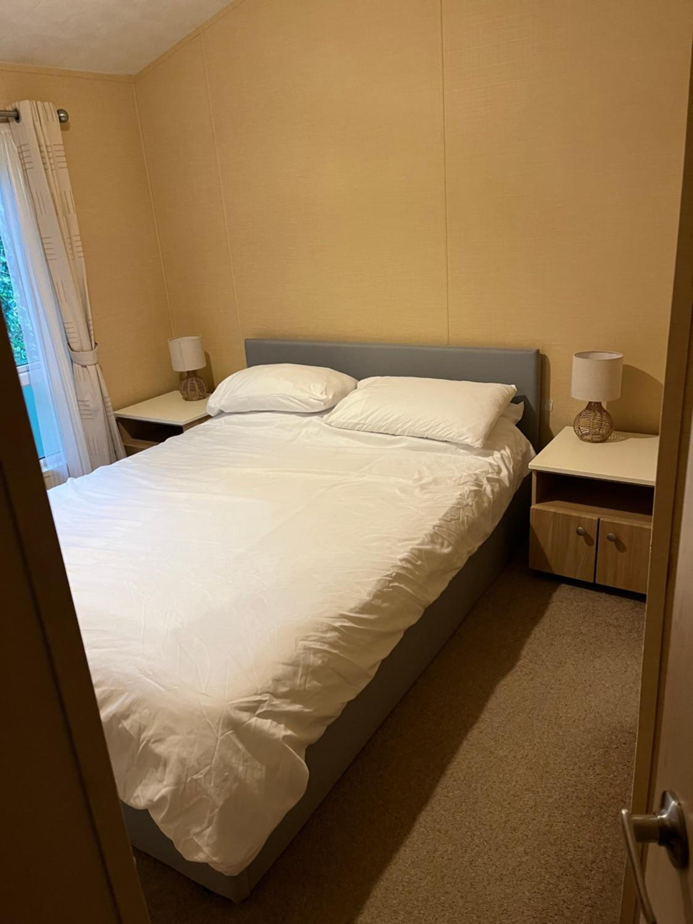 Cousins beach house Three bedroom lodge St Minver view 5
