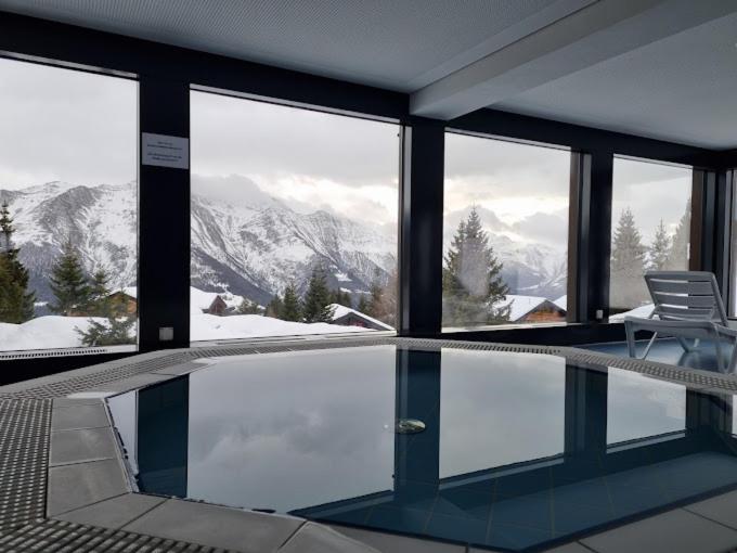 Ski-in, central and cosy in the Chalet Diana, free access to swimming pool