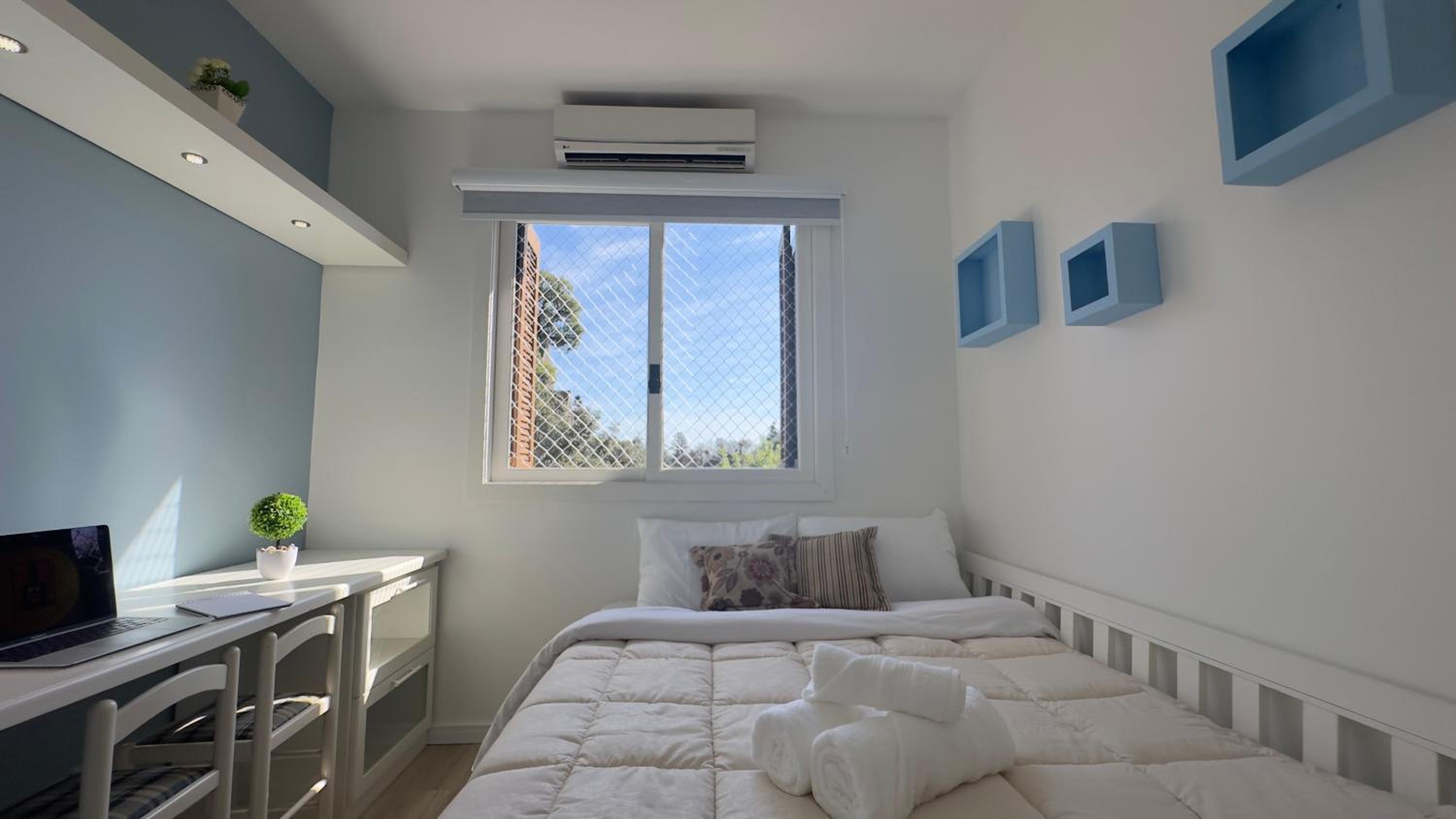 Apartamento à 10 min Centro para 06 Pessoas com Lareira, Ar condicionado e Wi-Fi Veloz