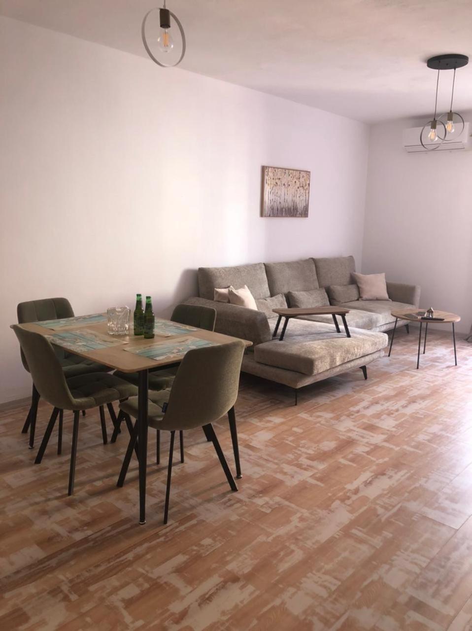 Apartment Gjoli