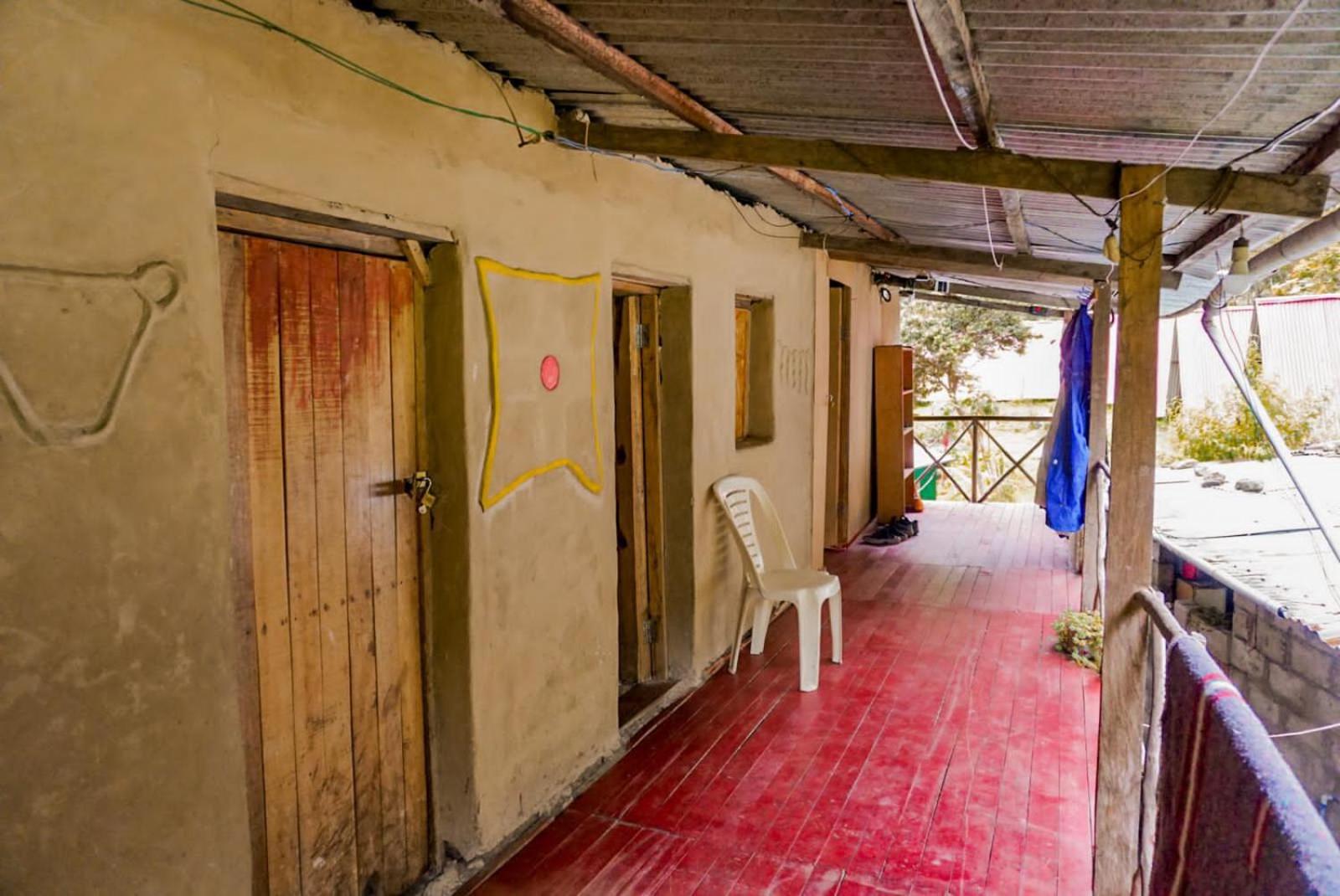 PABLITO HOSTEL CABINS b&b Chaullay