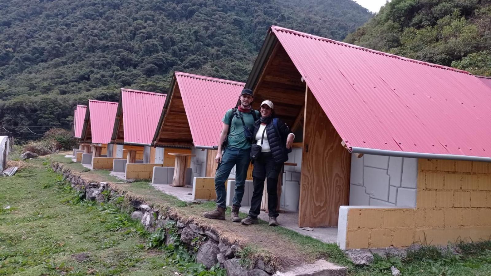 PABLITO HOSTEL CABINS b&b Chaullay