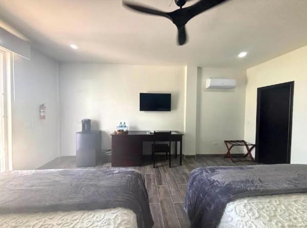 Ashton Court Belize