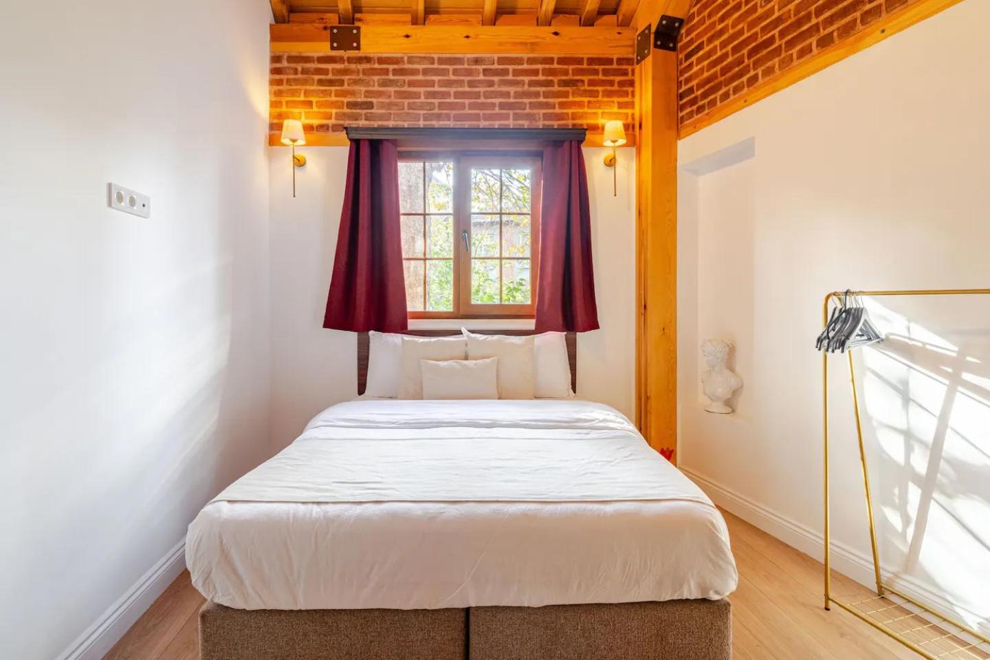 Villa Arancia Istanbul - Garden, BBQ, Sauna & Turkish Bath by the Tram in Fatih