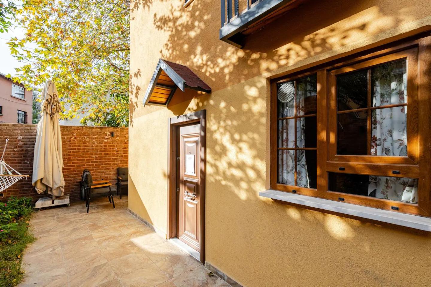 Villa Arancia Istanbul - Garden, BBQ, Sauna & Turkish Bath by the Tram in Fatih