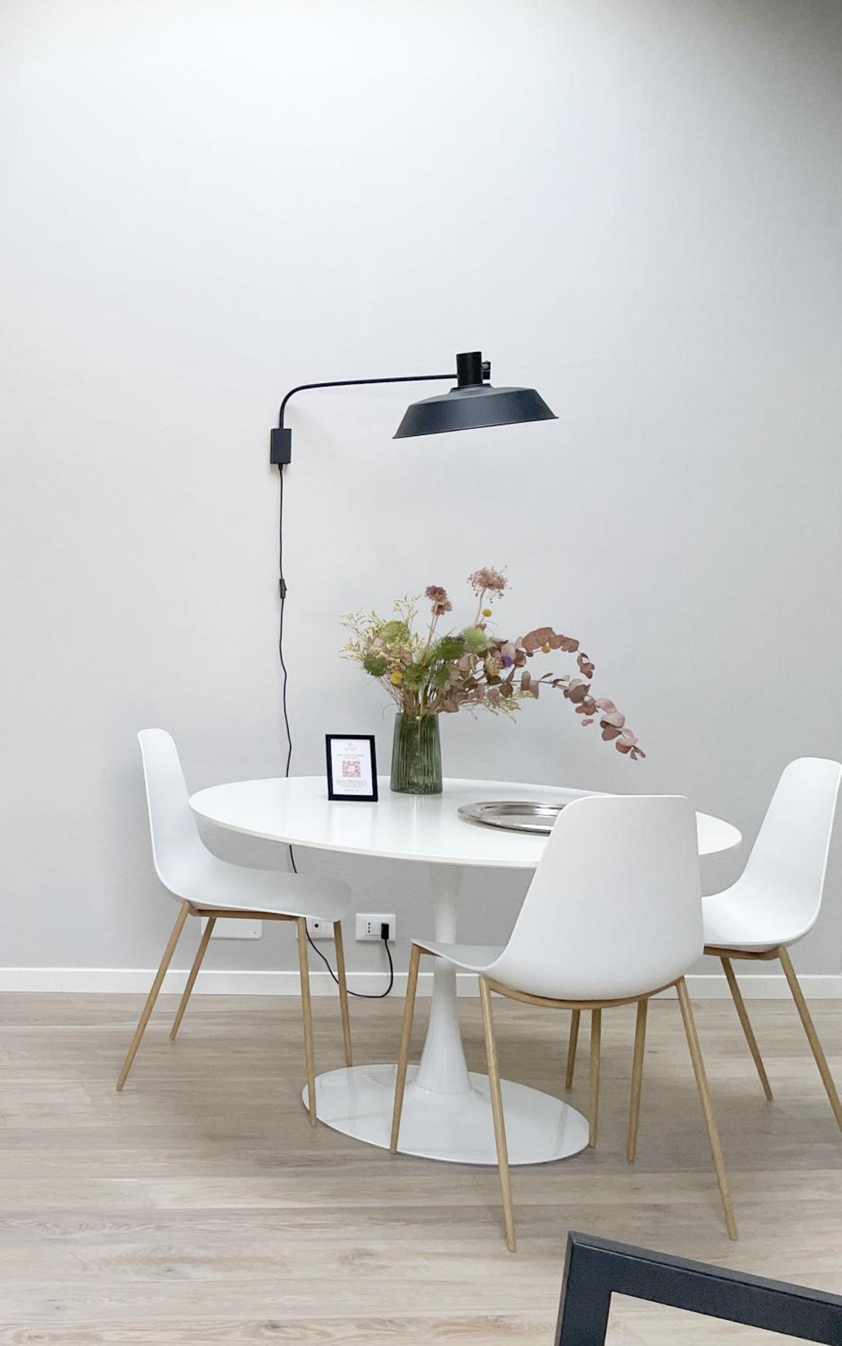 Angolo 19-A cozy attic in the city center with lift