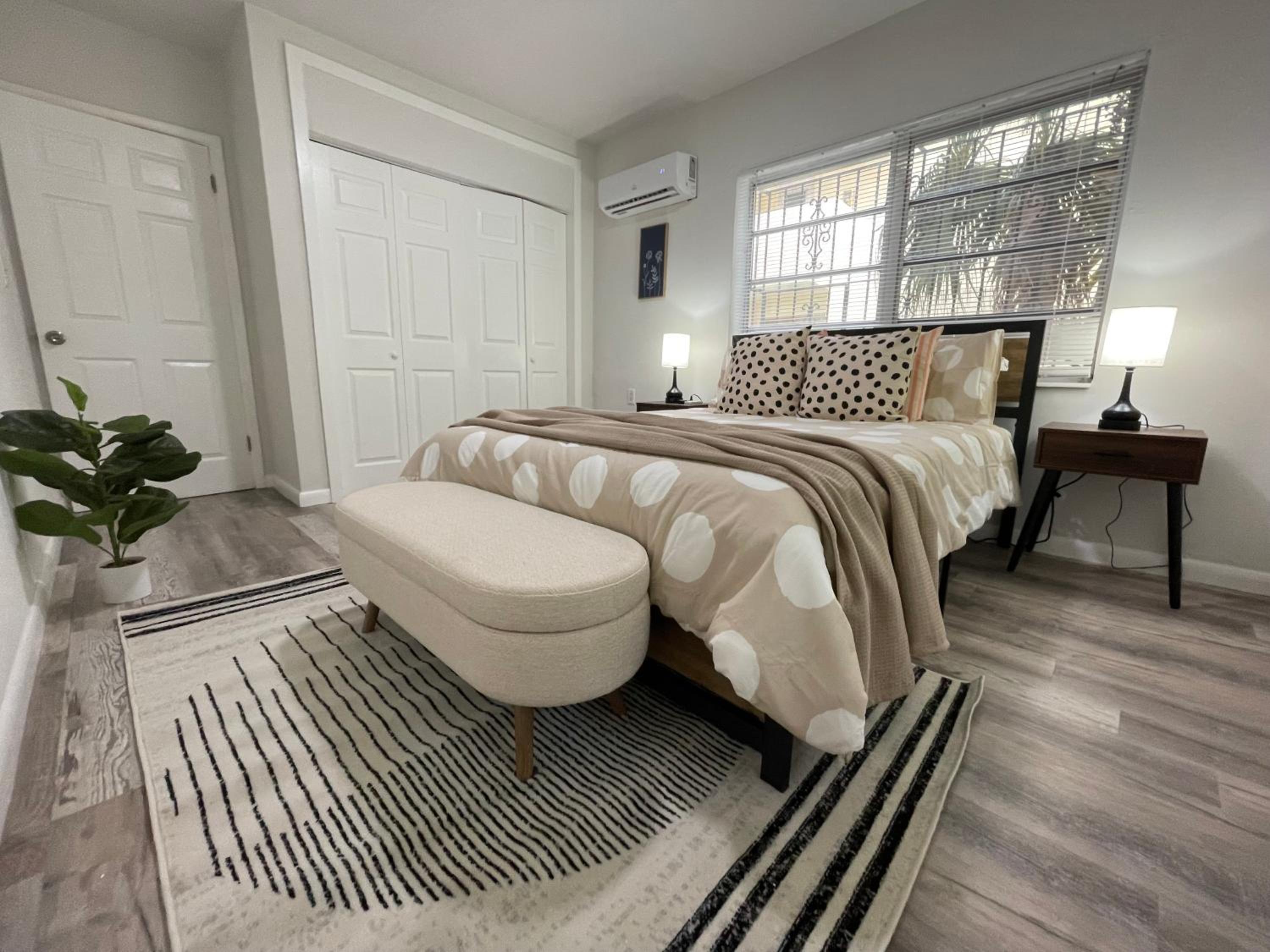 Fully equipped Apartments with parking near Cocowalk