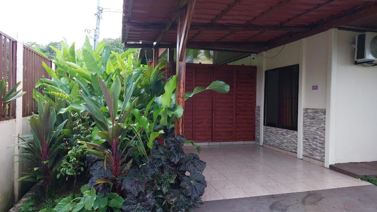 White Passiflora - Private Jacuzzi