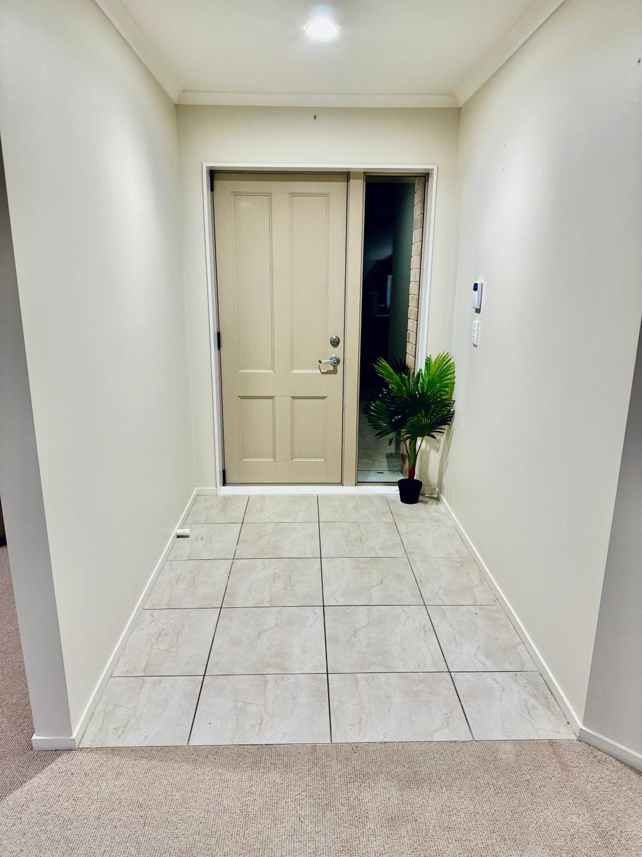 Entire House!3Bedroom,2 Bathroom, Fully FencedYard view 2