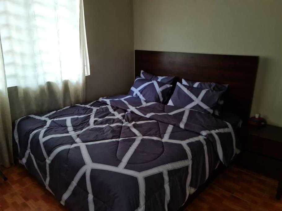 Victoria's Onebed view 3