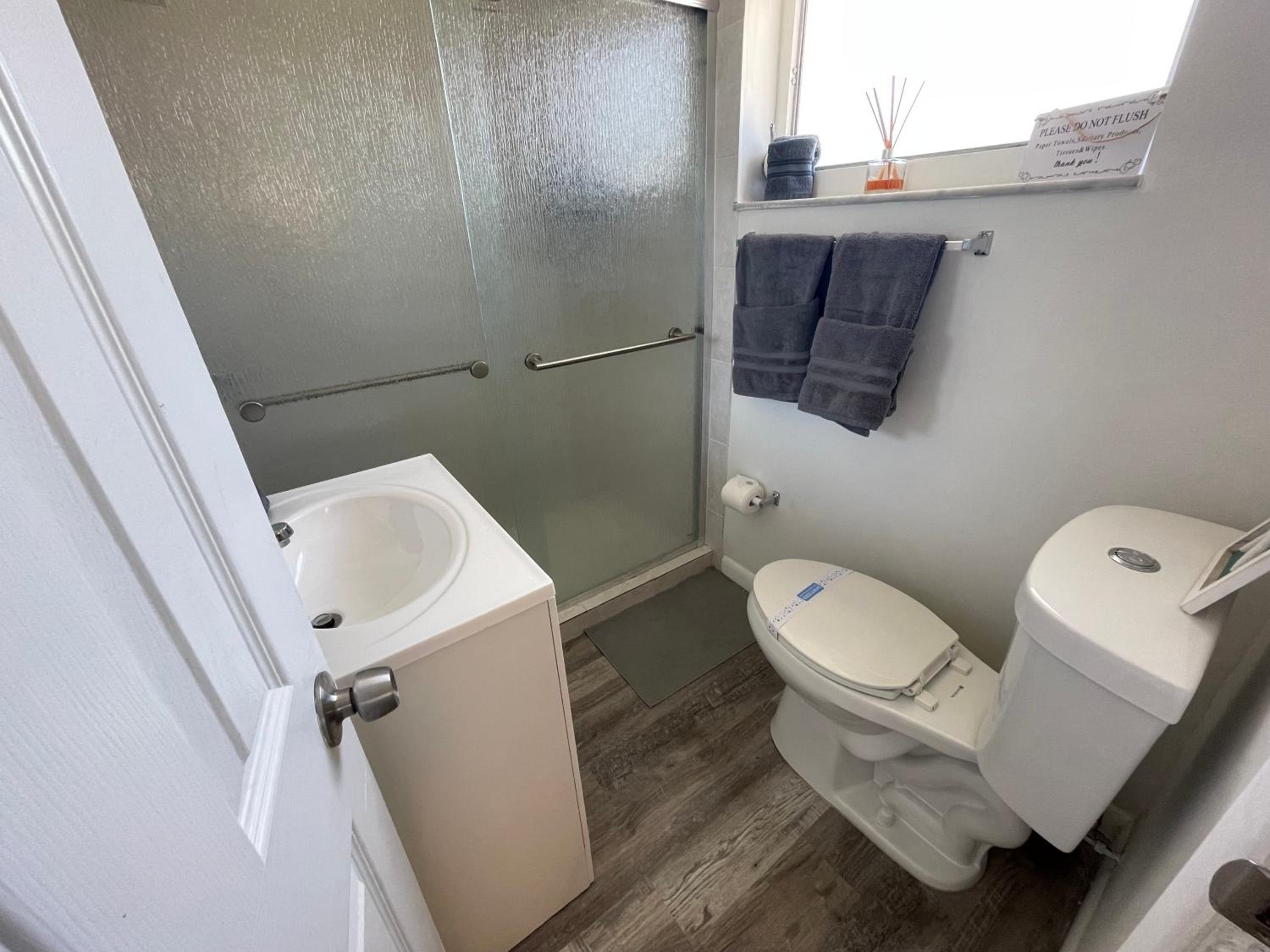 Fully equipped Apartments with parking near Cocowalk