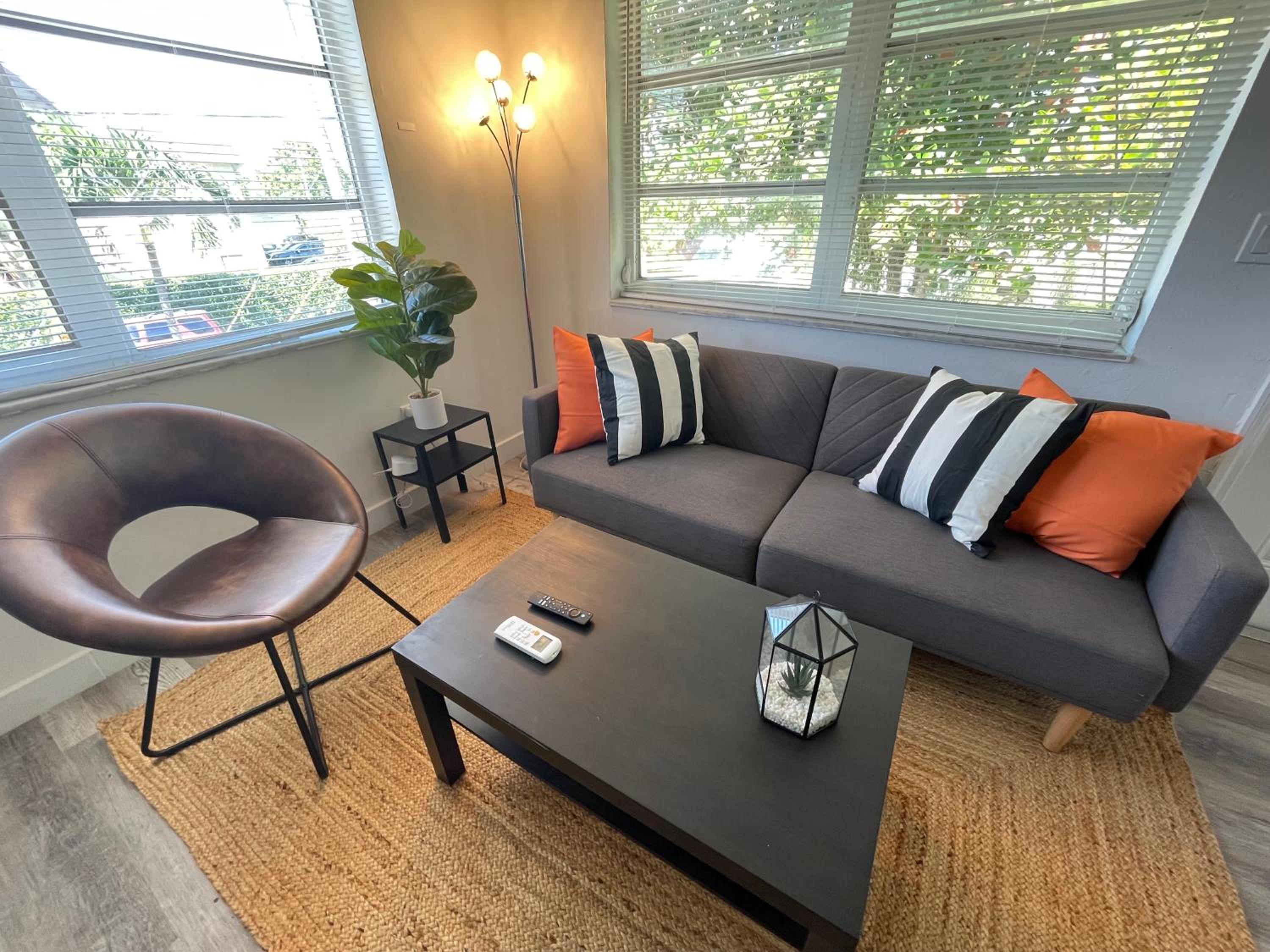 Fully equipped Apartments with parking near Cocowalk