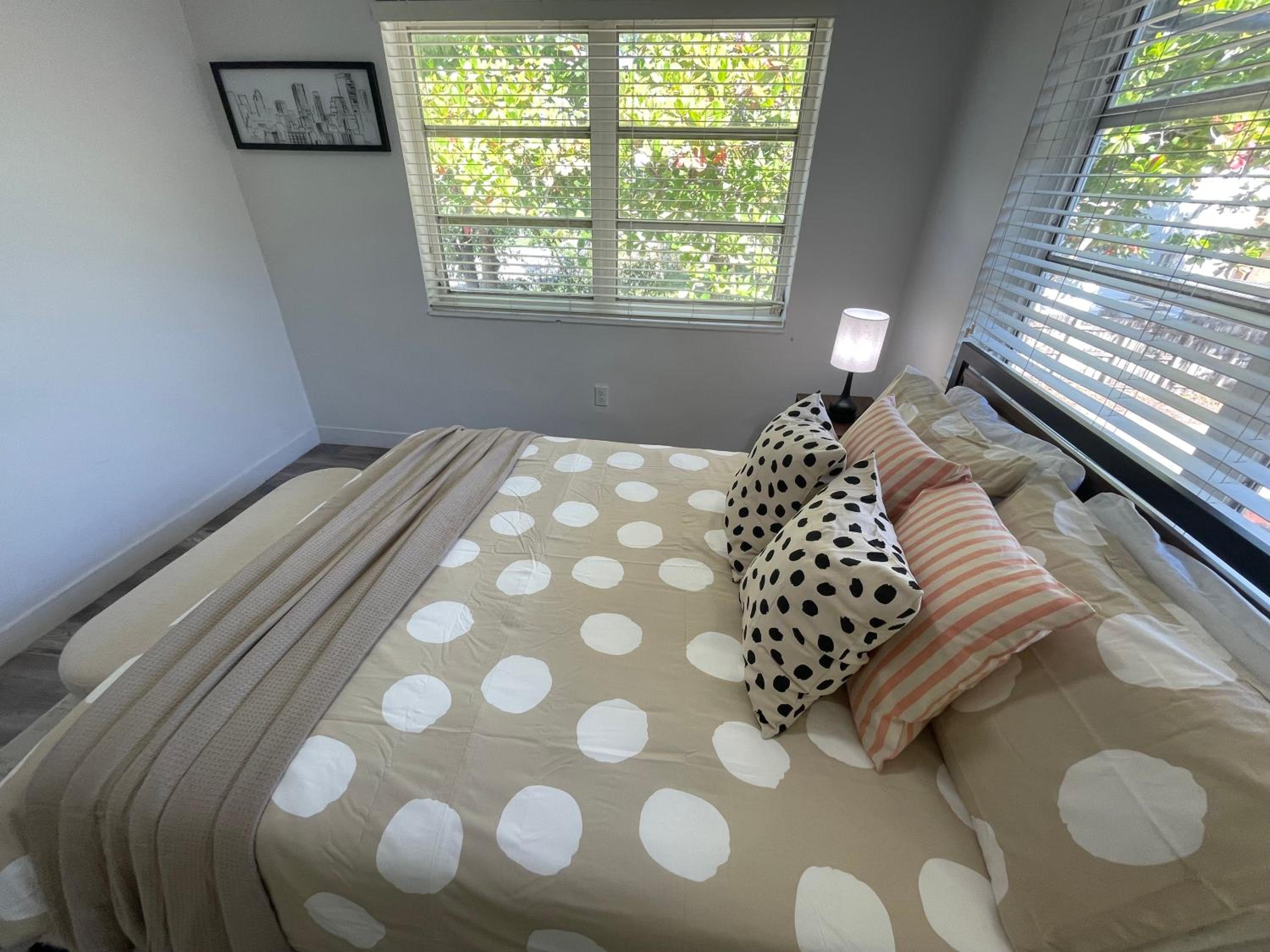 Fully equipped Apartments with parking near Cocowalk