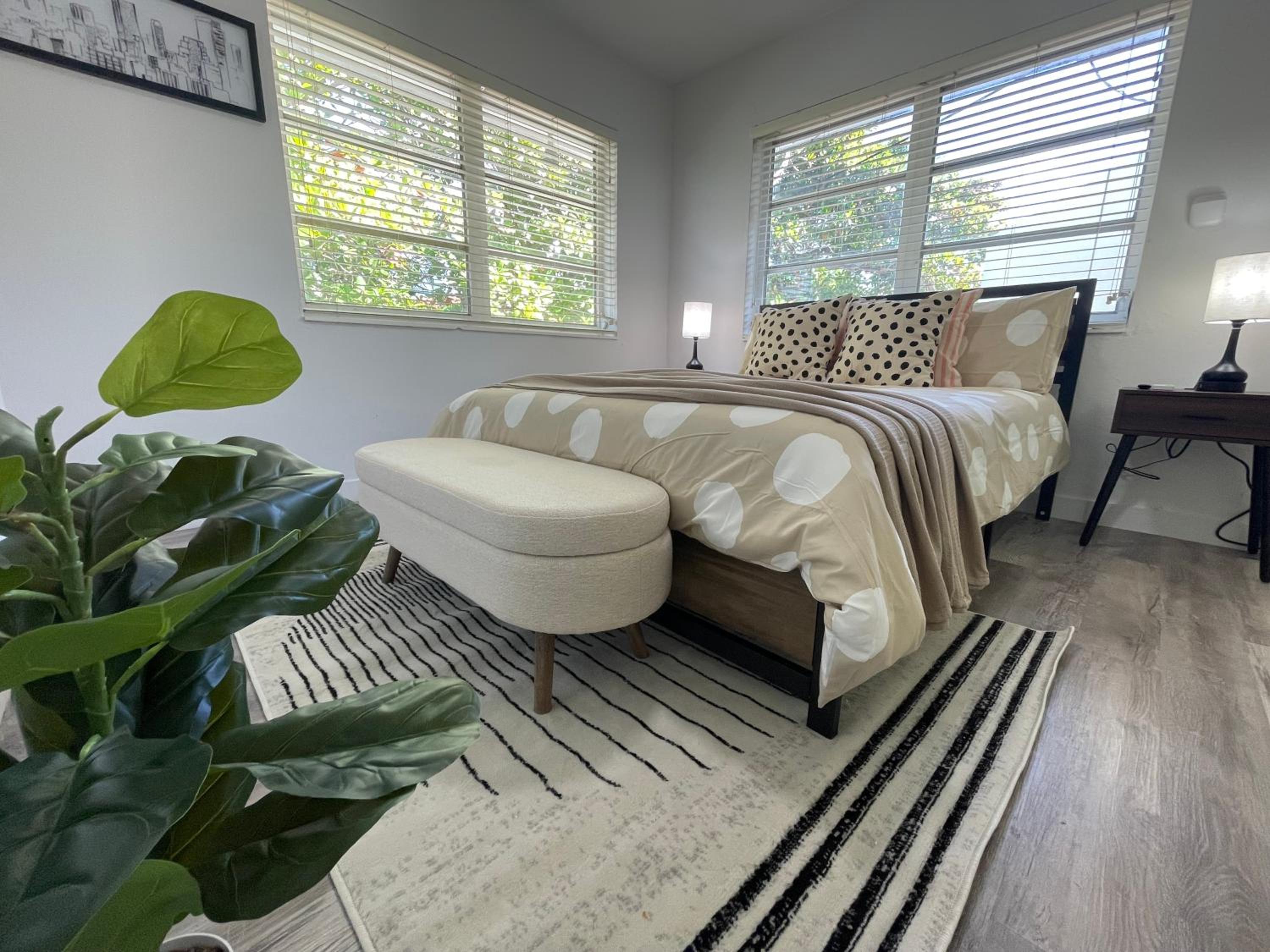 Fully equipped Apartments with parking near Cocowalk