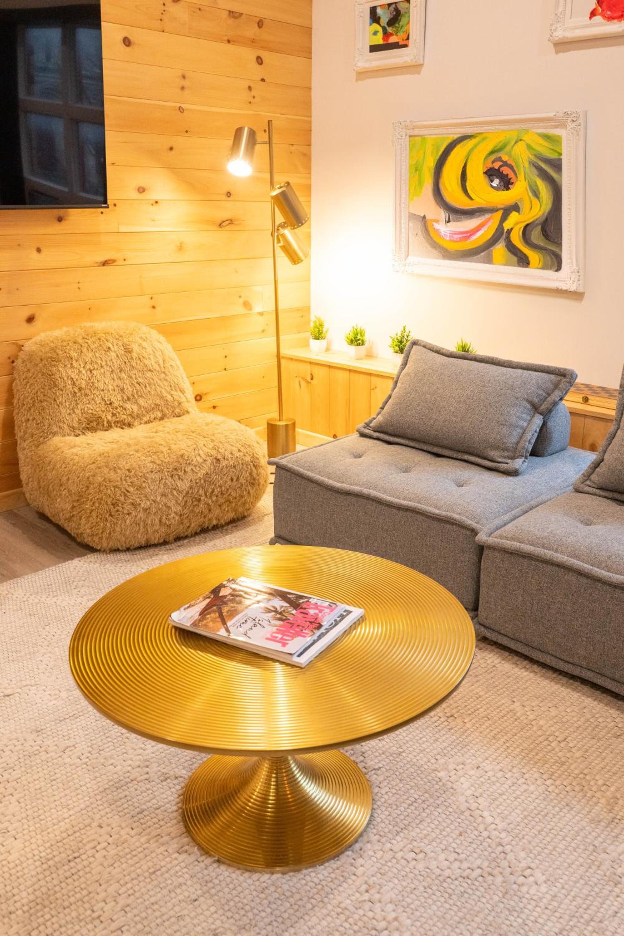 lounge