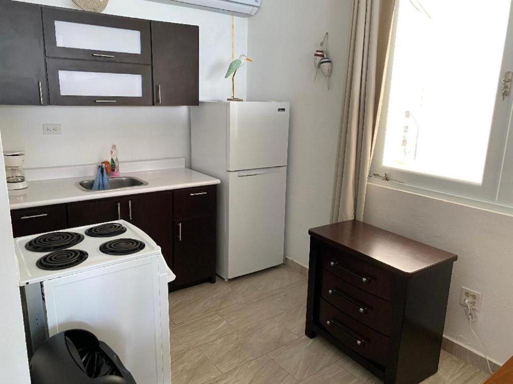 Ventana Va102b at Arecibo 681 Ocean Drive view 4