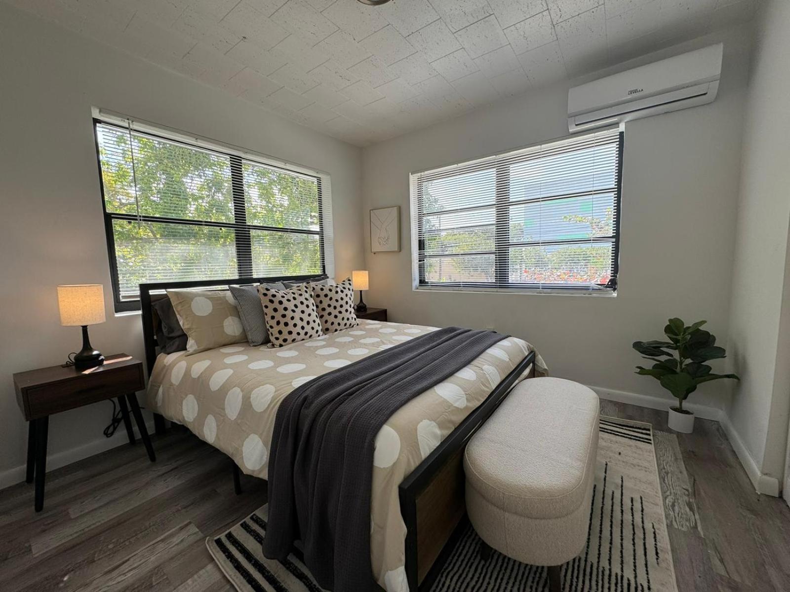 Fully equipped Apartments with parking near Cocowalk