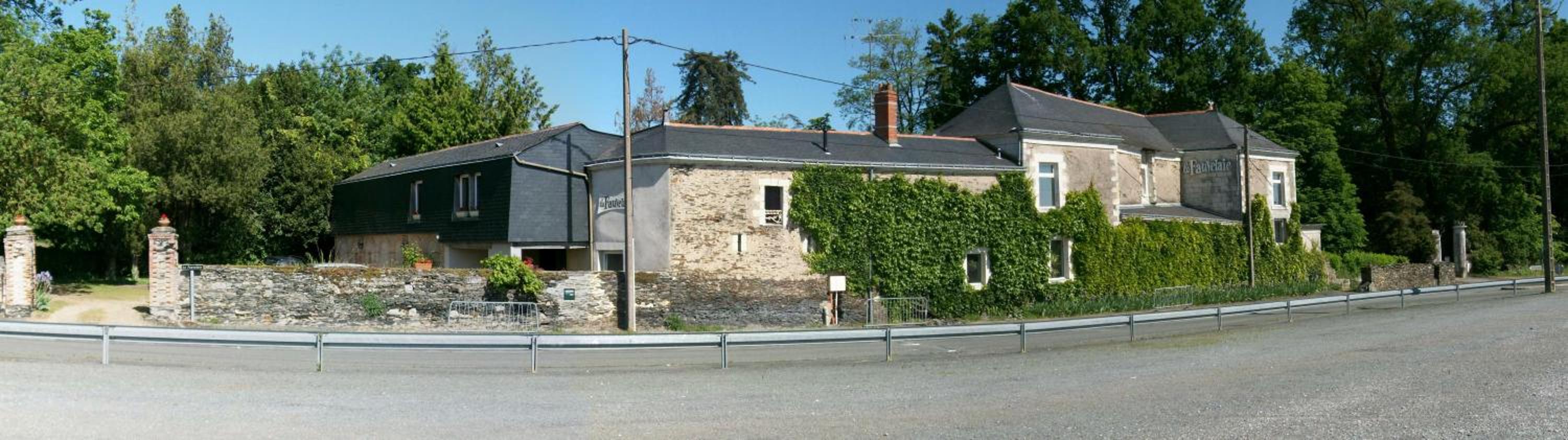 Guest House La Fauvelaie view 2
