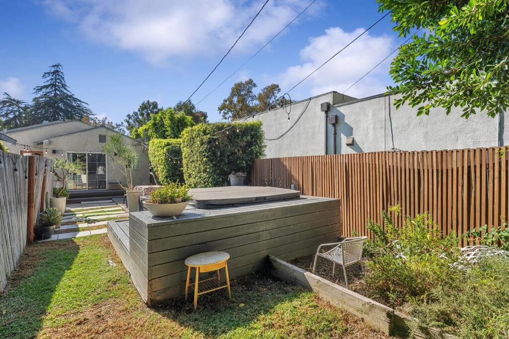 NoHo Luxury Spacious 3Bedroom Home with Hot Tub